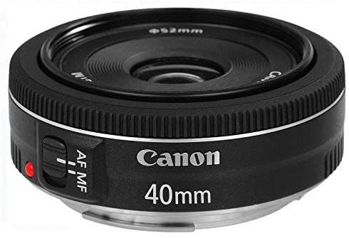 Le Canon 40 mm f/2.8 pancake, idéal pour transformer un reflex en boîtier de rue