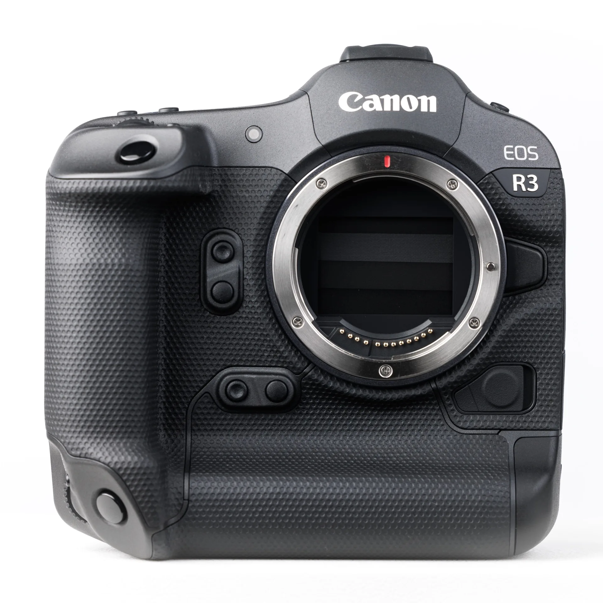 Canon EOS R3, flagship hybride sport et reportage Canon (image Joltthecoat, Wikimedia Commons CC BY-SA 4.0 — illustration des attentes pour le futur Mark II).