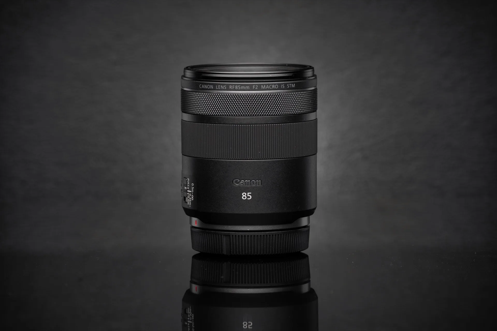 Objectif Canon RF 85mm f/2 Macro IS STM