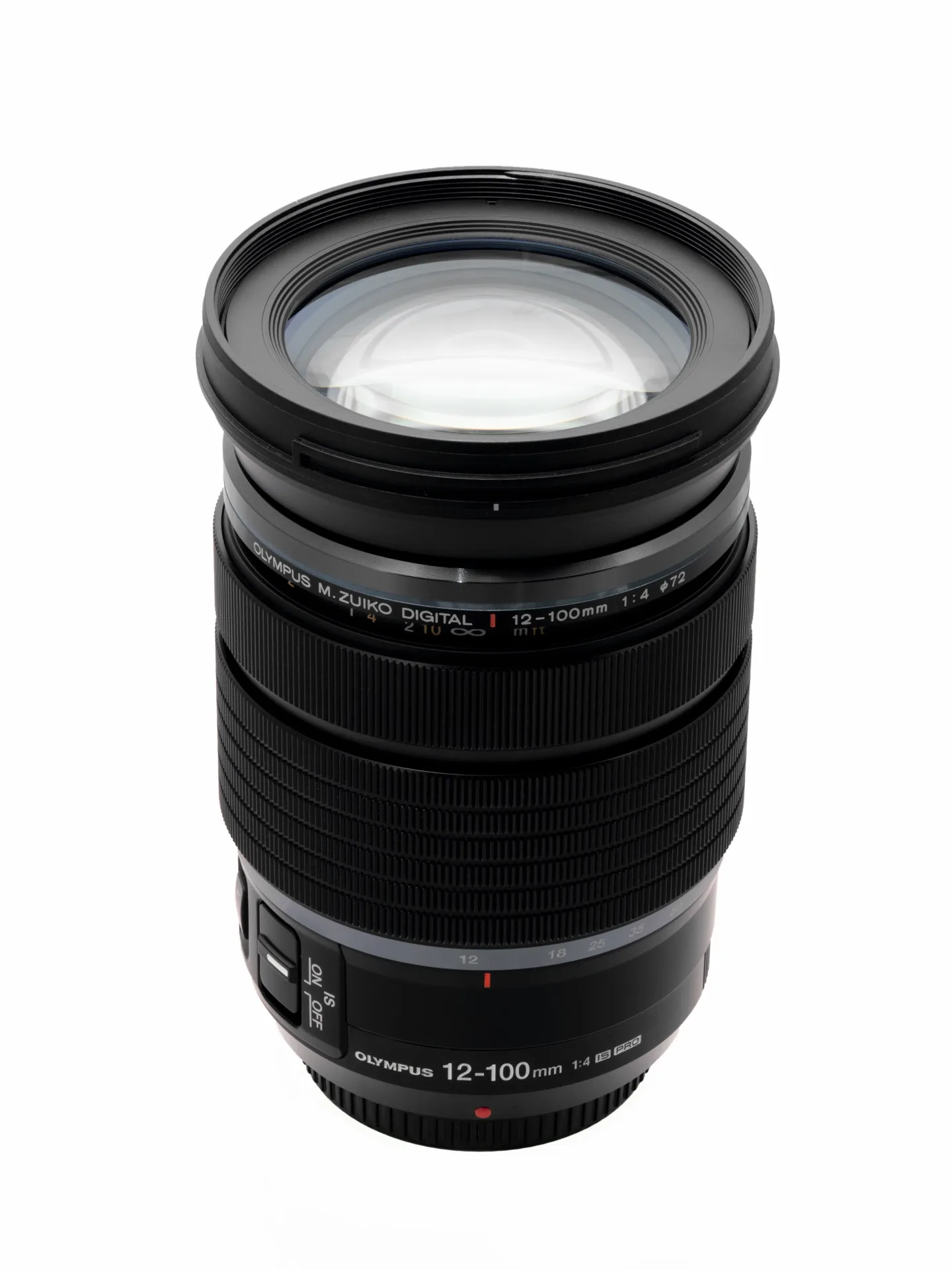 Objectif Olympus M.Zuiko ED 12-100mm f/4 IS PRO vu de face