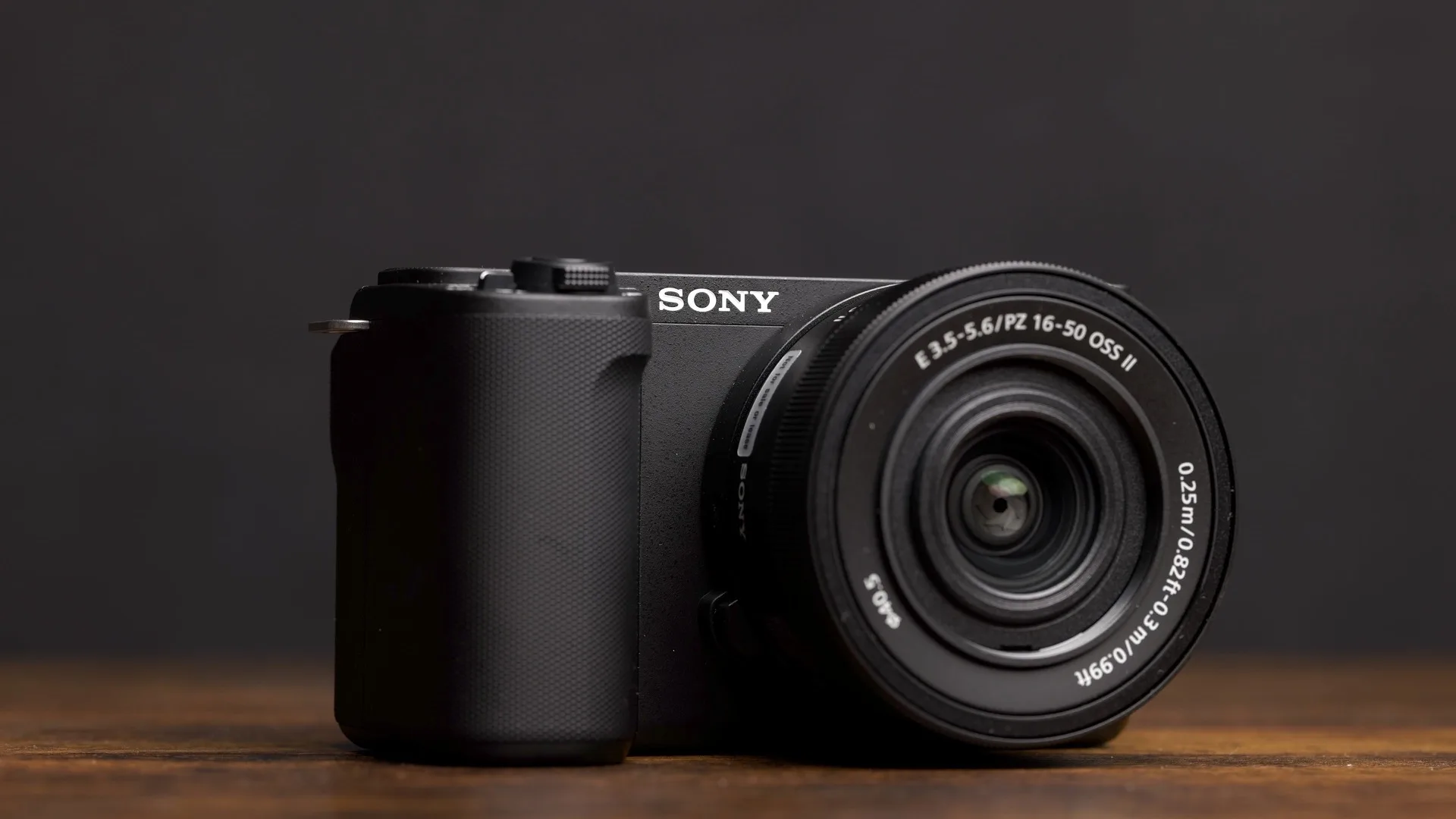 Sony ZV-E10 II vu de trois quarts