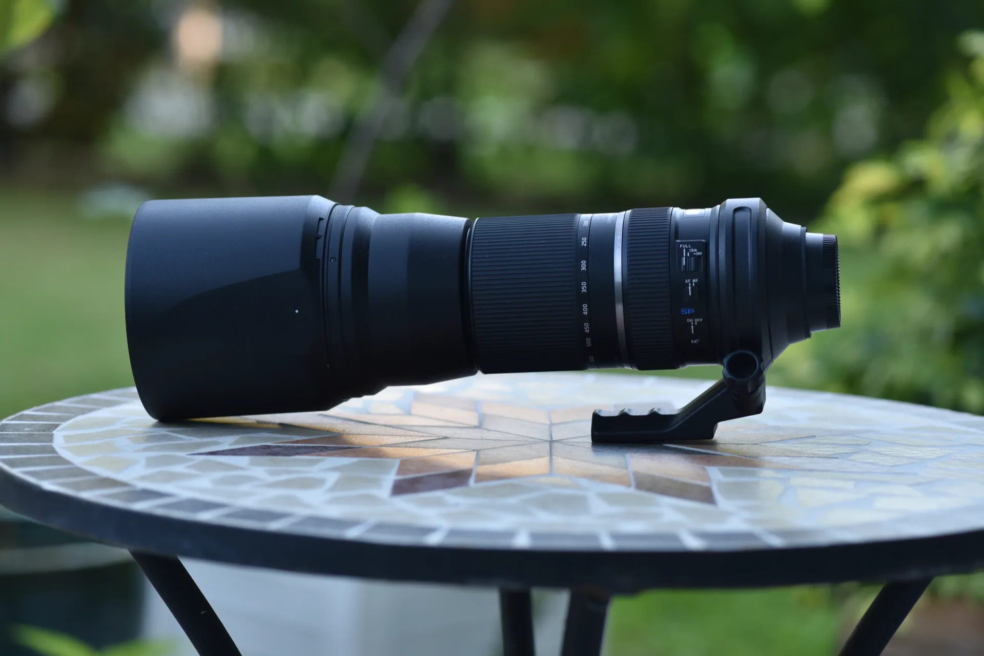 Téléobjectif Tamron 150-600mm (image Wikimedia Commons, illustration de la gamme Tamron)